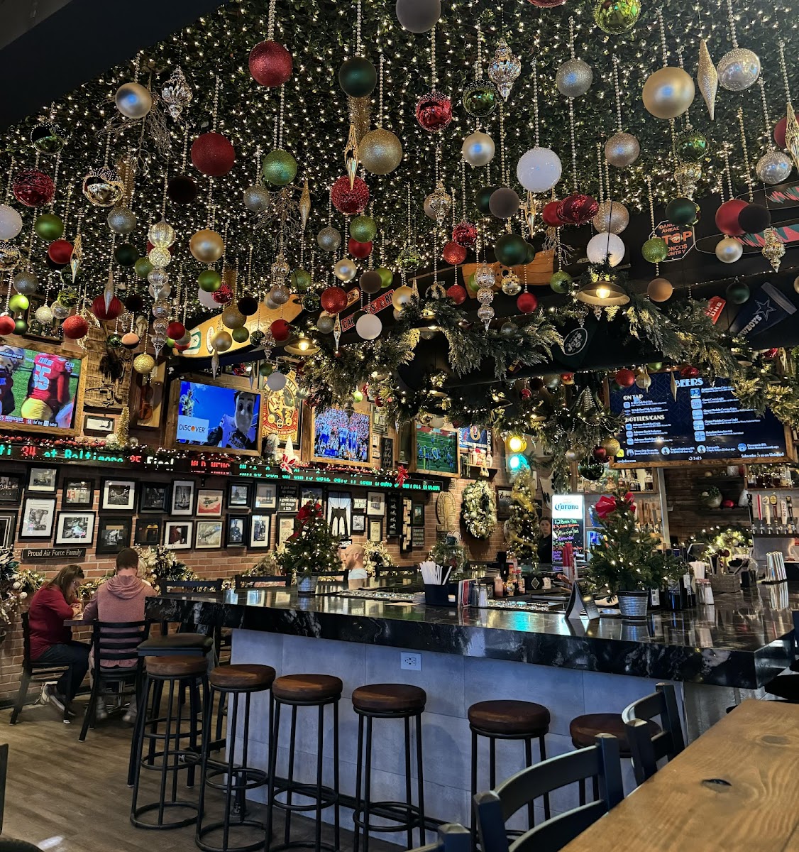 Cowfin Bar And Grill